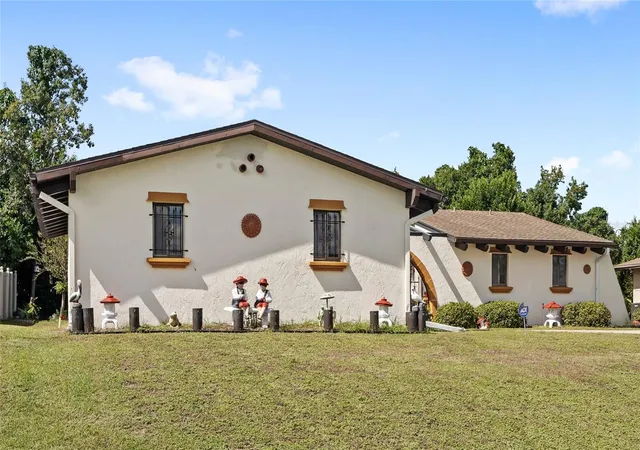 Photo 3 of Single family home for sale at 2080 Roseway Ave, Deltona, FL 32738 | MLS# O6450455 | Listing updated on 2026-10-24