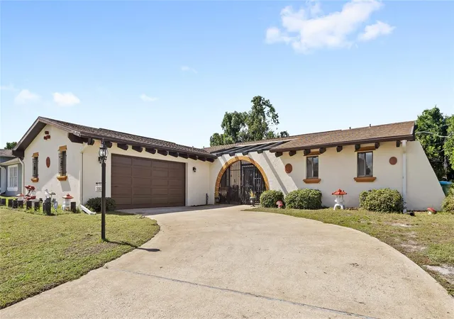 Photo 4 of Single family home for sale at 2080 Roseway Ave, Deltona, FL 32738 | MLS# O6450455 | Listing updated on 2026-10-24