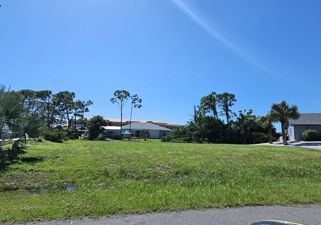 Photo 2 of Land for sale at 1035 Schooner Ln, Englewood, FL 34224 | MLS# D6149214 | Listing updated on 2026-10-20