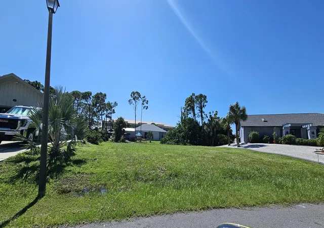 Photo 4 of Land for sale at 1035 Schooner Ln, Englewood, FL 34224 | MLS# D6149214 | Listing updated on 2026-10-20