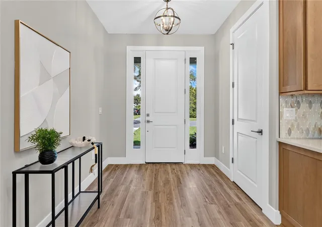 Photo 3 of Single family home for sale at 1522 Sawyerwood Ave, Orlando, FL 32809 | MLS# O6450462 | Listing updated on 2026-10-23