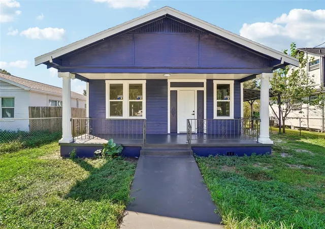 Single family home for sale at 1507 E 27th Avenue, TAMPA, FL 33605 | MLS# TB8558789