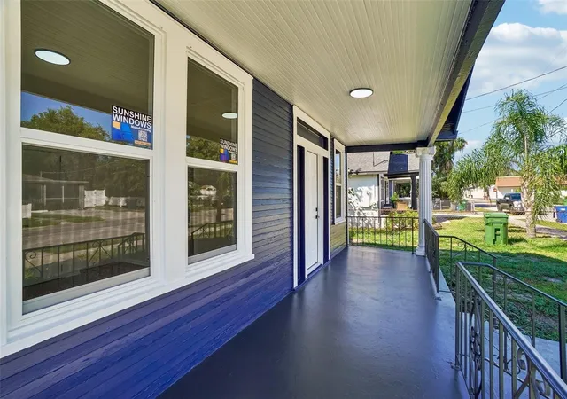 Photo 2 of Single family home for sale at 1507 E 27th Avenue, Tampa, FL 33605 | MLS# TB8558789 | Listing updated on 2026-10-17