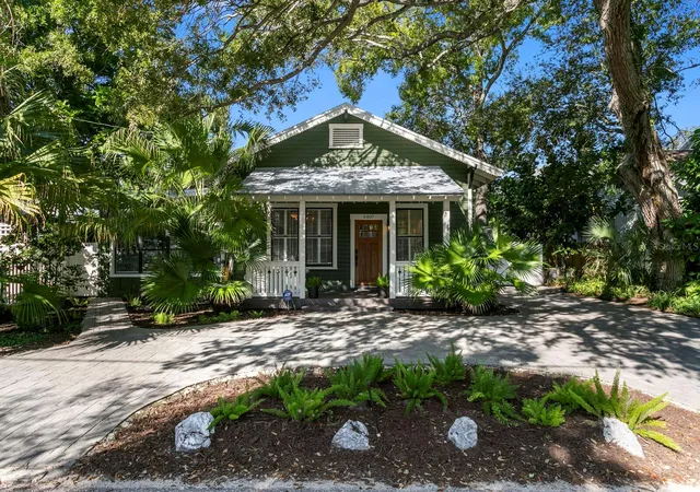 Photo 1 of Single family home for sale at 5407 S Russell St, Tampa, FL 33611 | MLS# TB8558796 | Listing updated on 2026-10-19