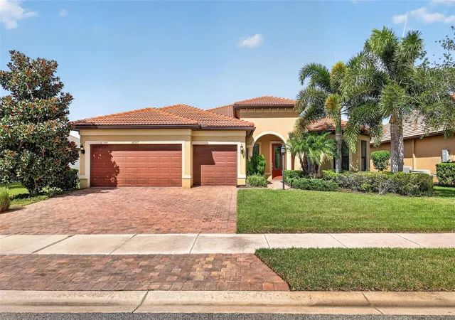 Photo 1 of Single family home for sale at 16927 Winthrop Pl, Bradenton, FL 34202 | MLS# A4709841 | Listing updated on 2026-10-28