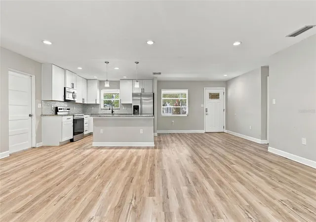 Photo 2 of Single family home for sale at 6821 Anchor Way, Sarasota, FL 34231 | MLS# A4709847 | Listing updated on 2026-10-23