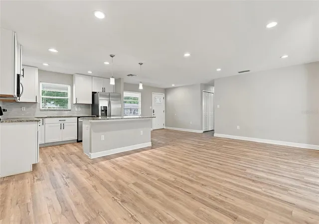 Photo 3 of Single family home for sale at 6821 Anchor Way, Sarasota, FL 34231 | MLS# A4709847 | Listing updated on 2026-10-23