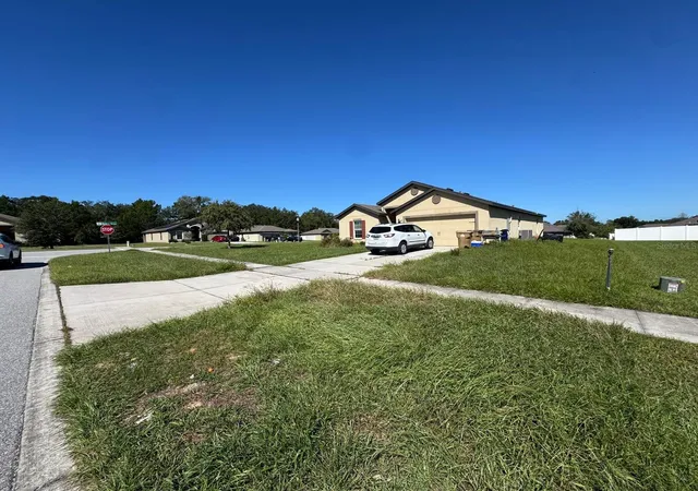 Photo 4 of Single family home for sale at 12000 Pale Grass Way, Leesburg, FL 34788 | MLS# O6450481 | Listing updated on 2026-10-29