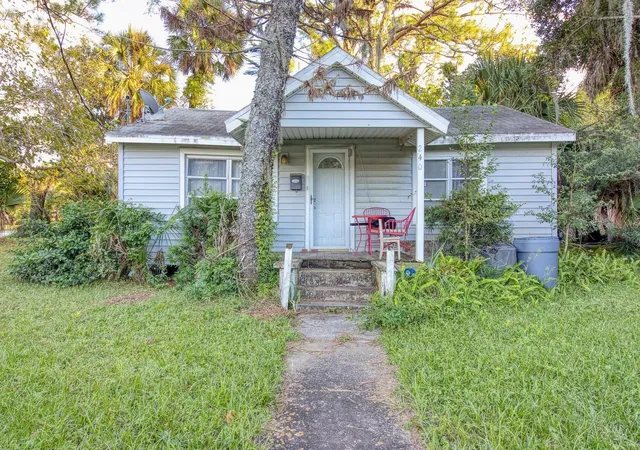 Single family home for sale at 240 Washington Pl, ORMOND BEACH, FL 32174 | MLS# NS1089516