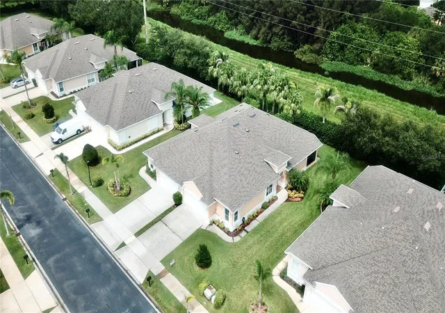 Photo 33 of Single family home for sale at 433 N Tangerine SW, VERO BEACH, FL 32968 | MLS# O6450488 | Listing updated on 2026-10-20