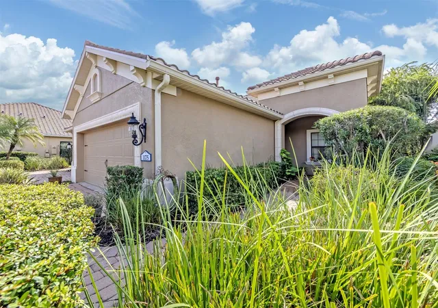 Photo 3 of Single family home for sale at 1175 Collier Pl, Venice, FL 34293 | MLS# A4709850 | Listing updated on 2026-10-20