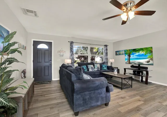 Photo 4 of Single family home for sale at 1669 Cambridge Dr, Clearwater, FL 33756 | MLS# TB8558823 | Listing updated on 2026-10-21