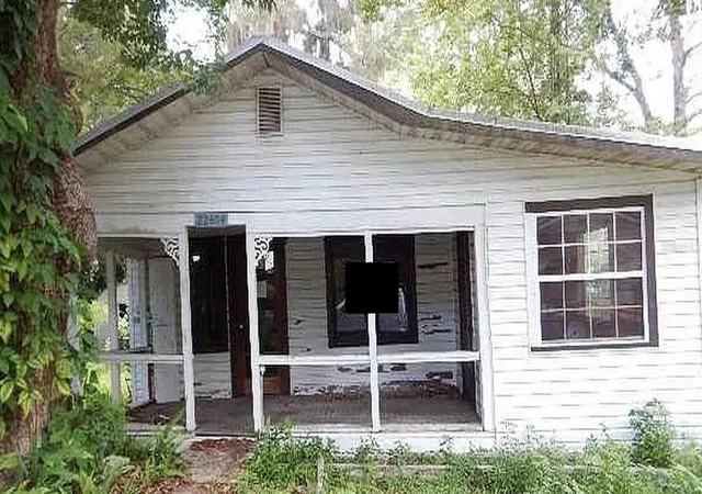 Photo 1 of Single family home for sale at 22404 Lake Village Ln, Brooksville, FL 34601 | MLS# TB8558829 | Listing updated on 2026-10-19