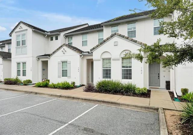 Photo 2 of Single family home for sale at 142 Captiva Dr, Davenport, FL 33896 | MLS# O6450498 | Listing updated on 2026-10-27