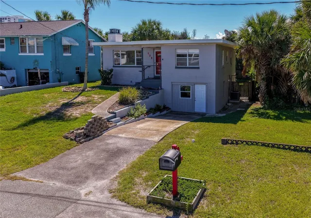 Photo 3 of Single family home for sale at 128 Minerva Rd, Daytona Beach, FL 32118 | MLS# V4951862 | Listing updated on 2026-10-25
