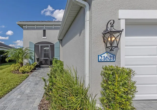 Photo 3 of House for sale at 21621 Cedar Key Way, Venice, FL 34293 | MLS# N6146226 | Listing updated on 2026-10-23