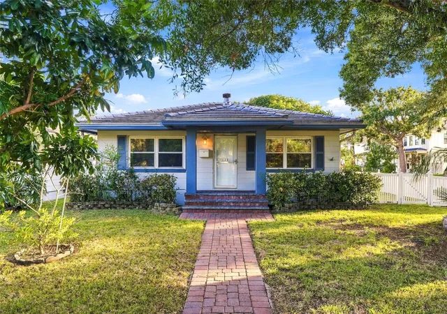 Photo 1 of Single family home for sale at 1146 30th Avenue N, Saint Petersburg, FL 33704 | MLS# TB8558849 | Listing updated on 2026-10-22