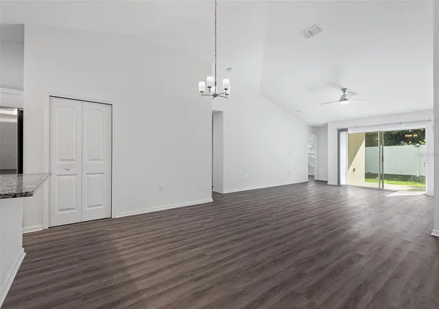 Photo 3 of Single family home for sale at 5 Whisant Pl, Palm Coast, FL 32164 | MLS# FC322169 | Listing updated on 2026-10-26