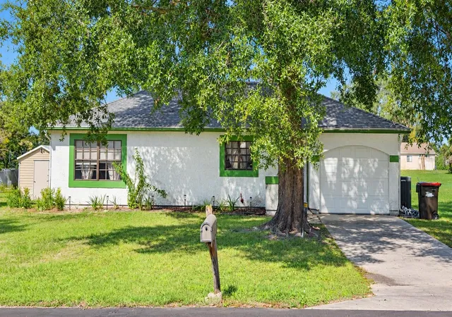 Single family home for sale at 319 Oak Trak Pass, OCALA, FL 34472 | MLS# L4965841