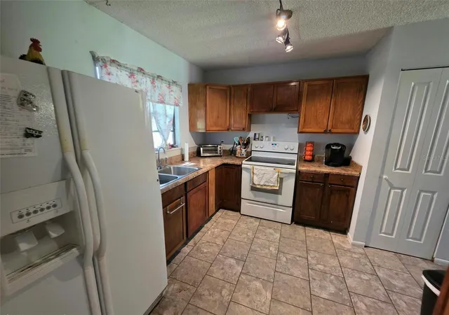 Photo 2 of Single family home for sale at 319 Oak Trak Pass, Ocala, FL 34472 | MLS# L4965841 | Listing updated on 2026-10-20