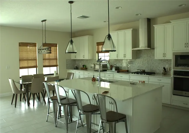 Photo 2 of Single family home for sale at 14529 Woodland Spur Dr, Lithia, FL 33547 | MLS# L4965843 | Listing updated on 2026-10-22