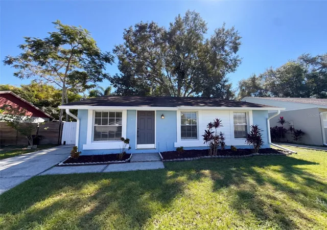 Photo 1 of Single family home for sale at 16005 Woodpine Dr, Tampa, FL 33618 | MLS# O6450508 | Listing updated on 2026-10-30