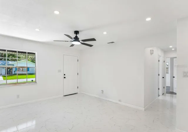 Photo 4 of Single family home for sale at 31043 Willow Bank Ave, Brooksville, FL 34602 | MLS# A4709869 | Listing updated on 2026-10-22