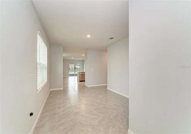 Photo 4 of Single family home for sale at 16818 Yard Spring Dr, Lakewood Ranch, FL 34211 | MLS# A4709870 | Listing updated on 2026-10-29