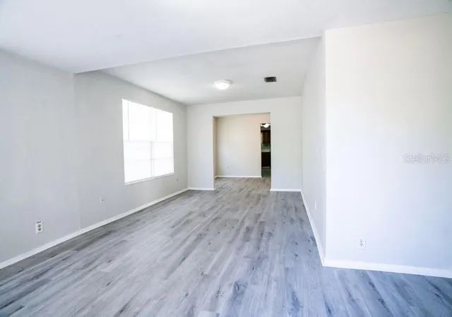 Photo 2 of Single family home for sale at 1424 NE 1st Avenue, Gainesville, FL 32641 | MLS# GC544223 | Listing updated on 2026-10-28