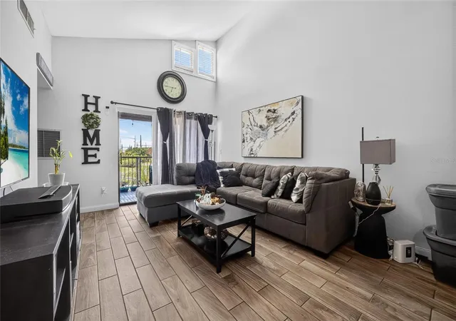 Listing Photo 4 - Condo for sale in building located at 3987 Atrium Dr, ORLANDO, FL 32822 - Unit #U5