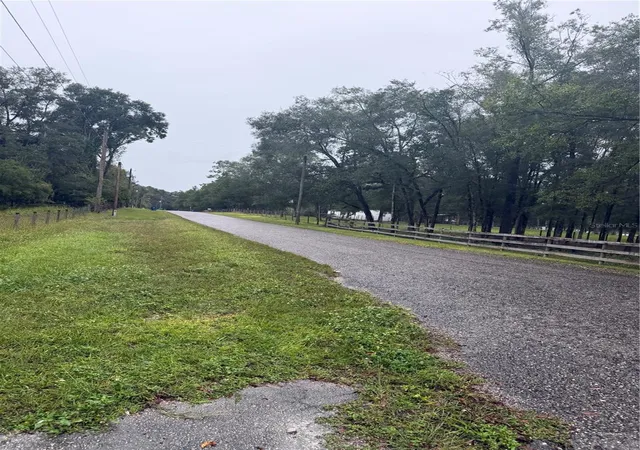 Photo 3 of Single family home for sale at 13145 Oak Forest Ave, Brooksville, FL 34601 | MLS# W7890389 | Listing updated on 2026-10-20