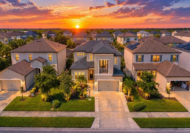 Photo 1 of Single family home for sale at 9113 Luna Ln, Sarasota, FL 34241 | MLS# A4709882 | Listing updated on 2026-10-22