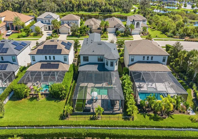 Photo 4 of Single family home for sale at 9113 Luna Ln, Sarasota, FL 34241 | MLS# A4709882 | Listing updated on 2026-10-22
