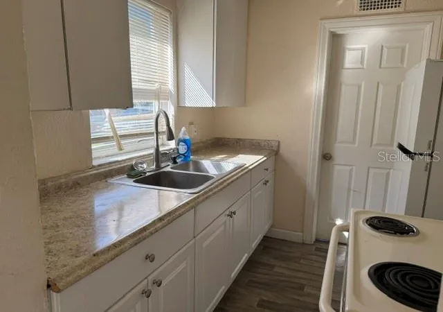 Photo 4 of Single family home for sale at 1721 Granville Ct S, Saint Petersburg, FL 33701 | MLS# TB8558898 | Listing updated on 2026-10-22