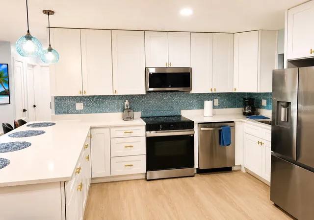 Photo 4 of Single family home for sale at 10200 W Main St, Homosassa, FL 34448 | MLS# TB8558912 | Listing updated on 2026-10-23