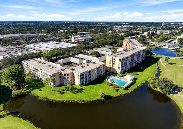 Condo for sale at 4530 Pinebrook Cir #206, BRADENTON, FL 34209 | MLS# TB8558924