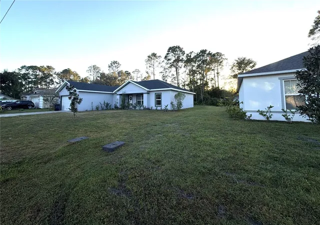 Photo 3 of Single family home for sale at 14 Zircon Ct, Palm Coast, FL 32164 | MLS# V4951864 | Listing updated on 2026-10-24