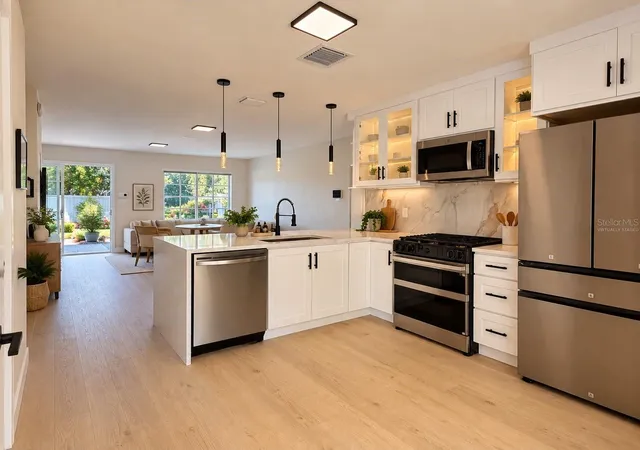 Photo 2 of Single family home for sale at 4914 Cortez Dr, Orlando, FL 32808 | MLS# O6450588 | Listing updated on 2026-10-20