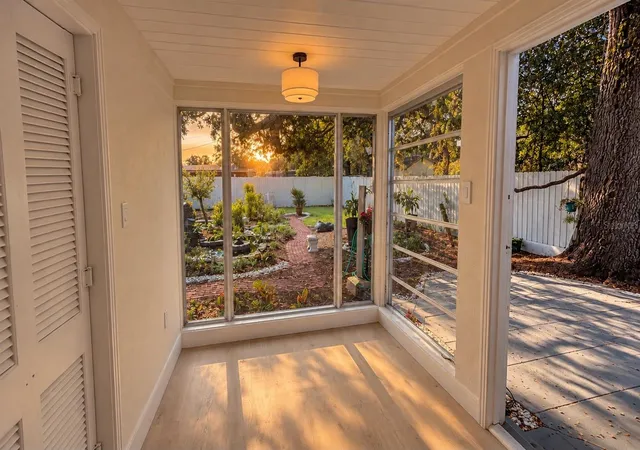 Photo 4 of Single family home for sale at 4914 Cortez Dr, Orlando, FL 32808 | MLS# O6450588 | Listing updated on 2026-10-20