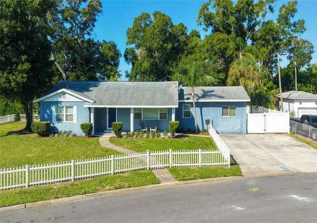 Single family home for sale at 427 39th Street S, Saint Petersburg, FL 33711 | MLS# TB8558962