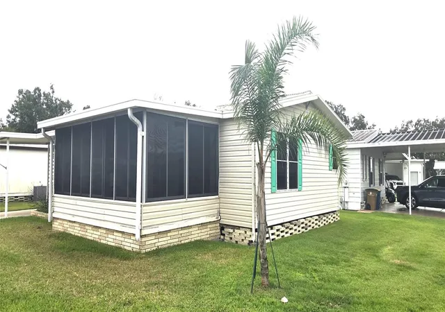 Photo 4 of Manufactured home for sale at 2055 S Floral Ave #201, Bartow, FL 33830 | MLS# L4965848 | Listing updated on 2026-10-21