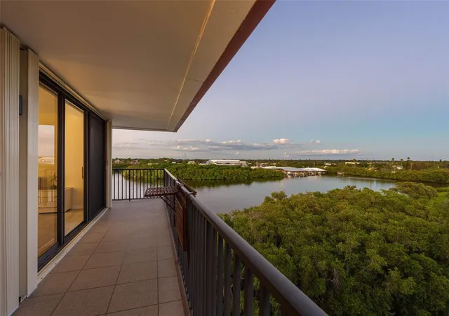 Photo 3 of Condo for sale at 2700 Bayshore Blvd #9405, Dunedin, FL 34698 | MLS# TB8558973 | Listing updated on 2026-10-21