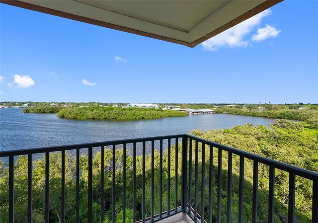 Photo 4 of Condo for sale at 2700 Bayshore Blvd #9405, Dunedin, FL 34698 | MLS# TB8558973 | Listing updated on 2026-10-21