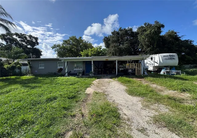 Photo 1 of Sale Pending at 820 Neuse Ave, Orlando, FL 32804 | MLS# O6450606 | Listing updated on 2026-10-22