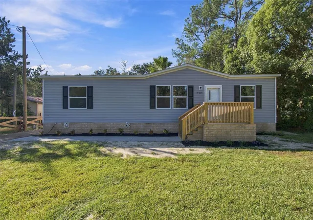 Photo 3 of Manufactured home for sale at 19408 Peyton Pl, Brooksville, FL 34601 | MLS# TB8558984 | Listing updated on 2026-10-20