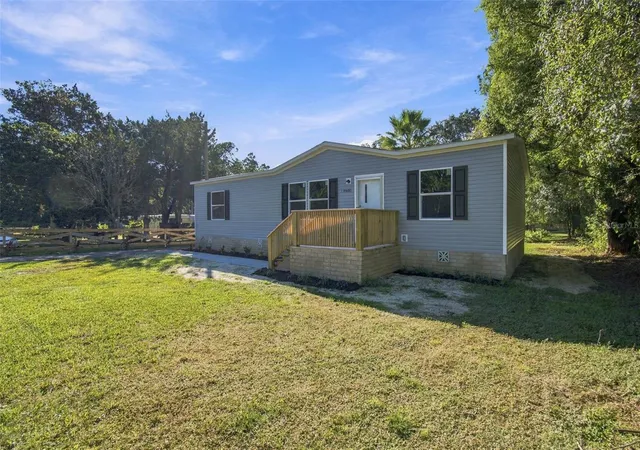 Photo 3 of Manufactured home for sale at 19408 Peyton Pl, Brooksville, FL 34601 | MLS# TB8558984 | Listing updated on 2026-10-20