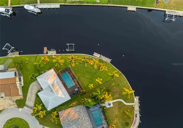 Photo 4 of Single family home for sale at 131 Casa Ln, Punta Gorda, FL 33950 | MLS# C7532144 | Listing updated on 2026-10-23