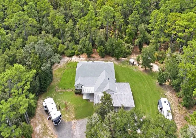 Photo 2 of Single family home for sale at 922 Volusia Timber Ct, Lake Helen, FL 32744 | MLS# V4951871 | Listing updated on 2026-10-20