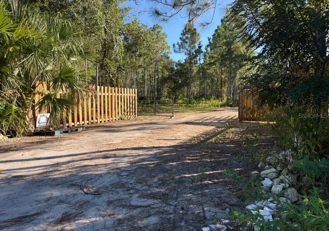 Photo 2 of Manufactured home for sale at 8961 Freedom Rd, Mims, FL 32754 | MLS# O6450622 | Listing updated on 2026-10-20
