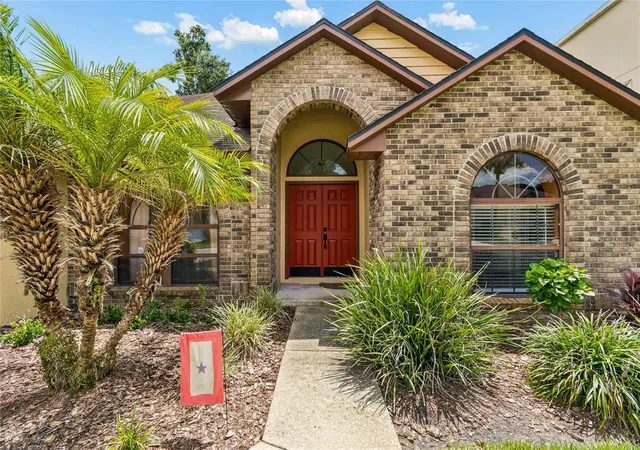 Photo 4 of Single family home for sale at 3822 Cold Crk Dr, Valrico, FL 33596 | MLS# TB8558999 | Listing updated on 2026-10-22